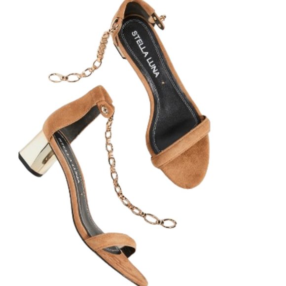 NEW Stella Luna Tan Suede Ankle Chain Turnlock Heeled Sandal - Picture 5 of 11